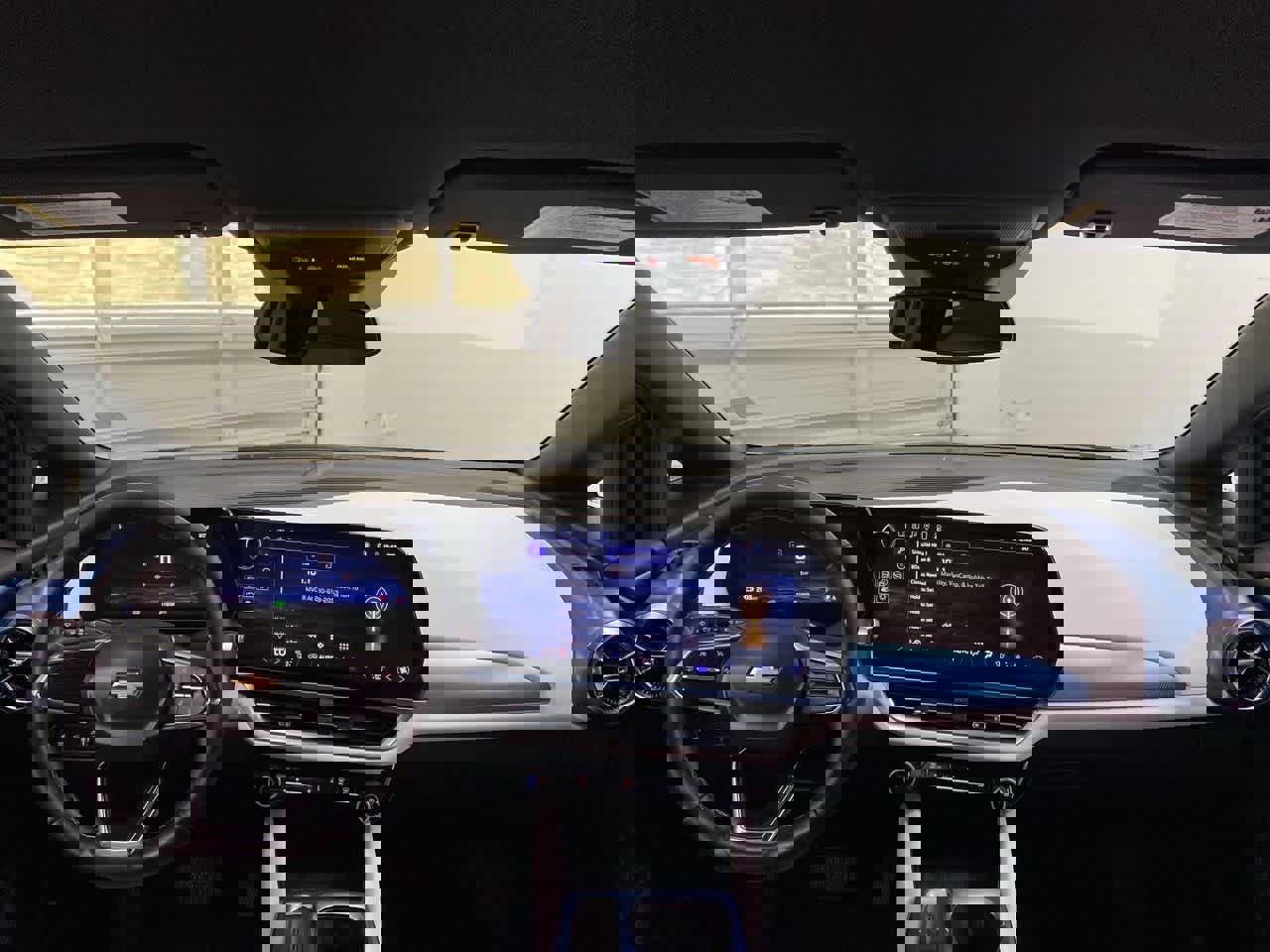 Used 2024 Chevrolet Equinox EV LT image 13