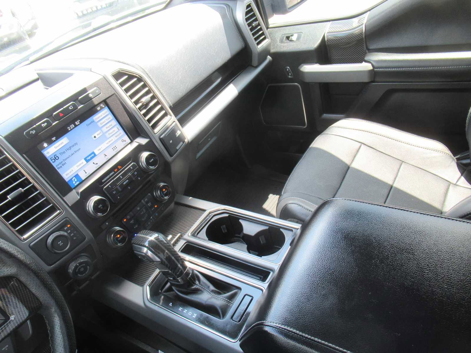 Used 2018 Ford F150 Raptor w/ Equipment Group 802A Luxury image 29