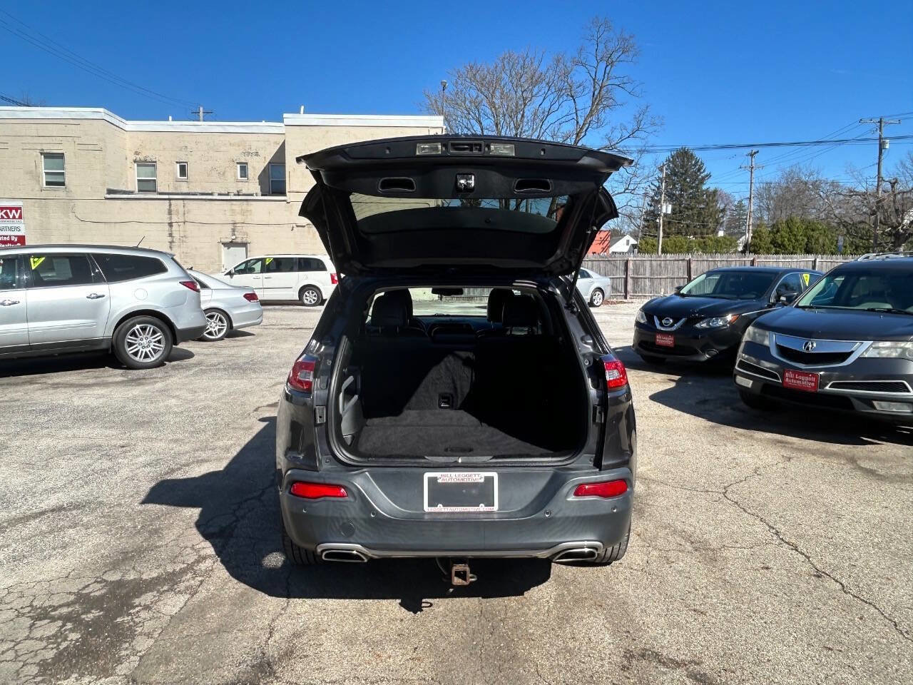 Used 2016 Jeep Cherokee Limited image 12