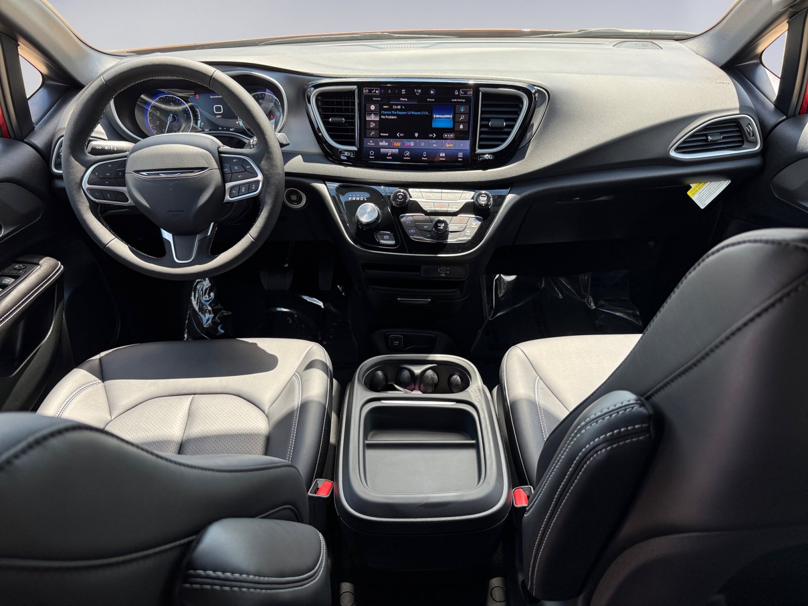 New 2027 Chrysler Pacifica LX FWD image 10