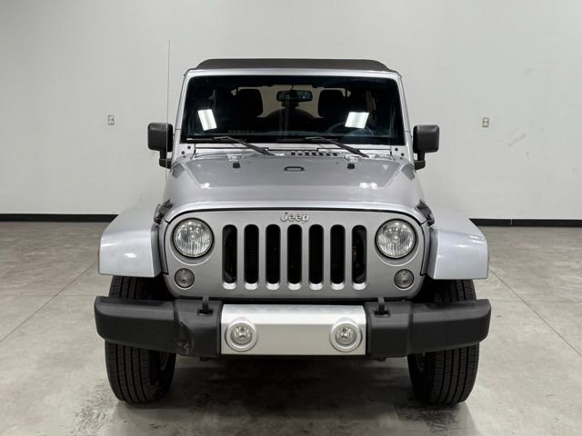 Used 2015 Jeep Wrangler Unlimited Sahara image 4