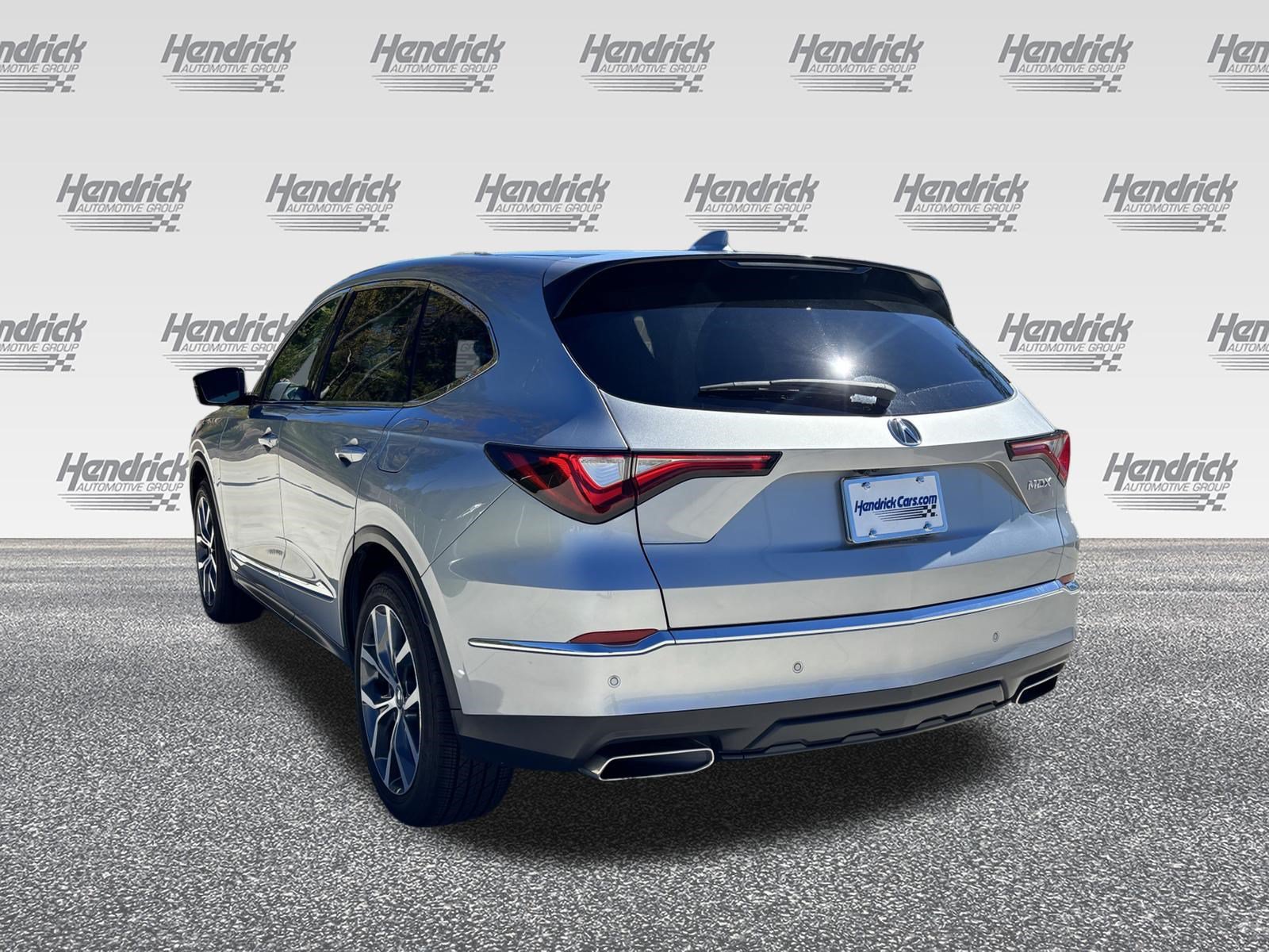 Used 2024 Acura MDX w/ Technology Package FWD image 8
