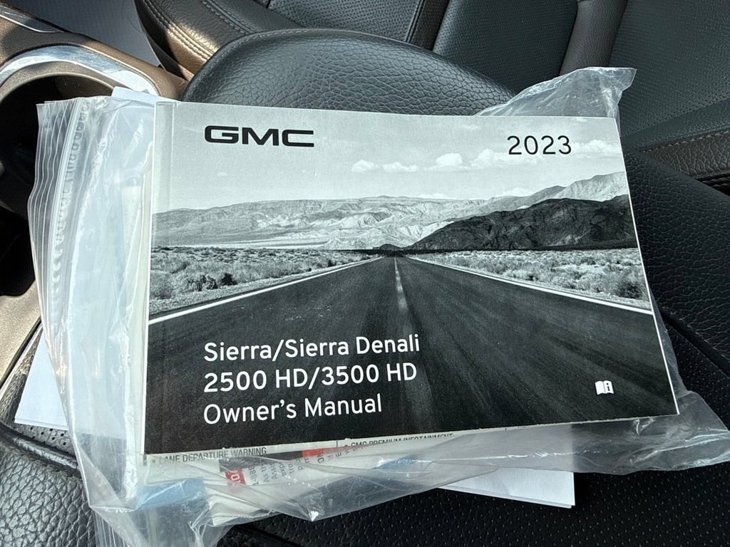Used 2023 GMC Sierra 2500 Denali w/ Technology Package AWD/4WD image 25