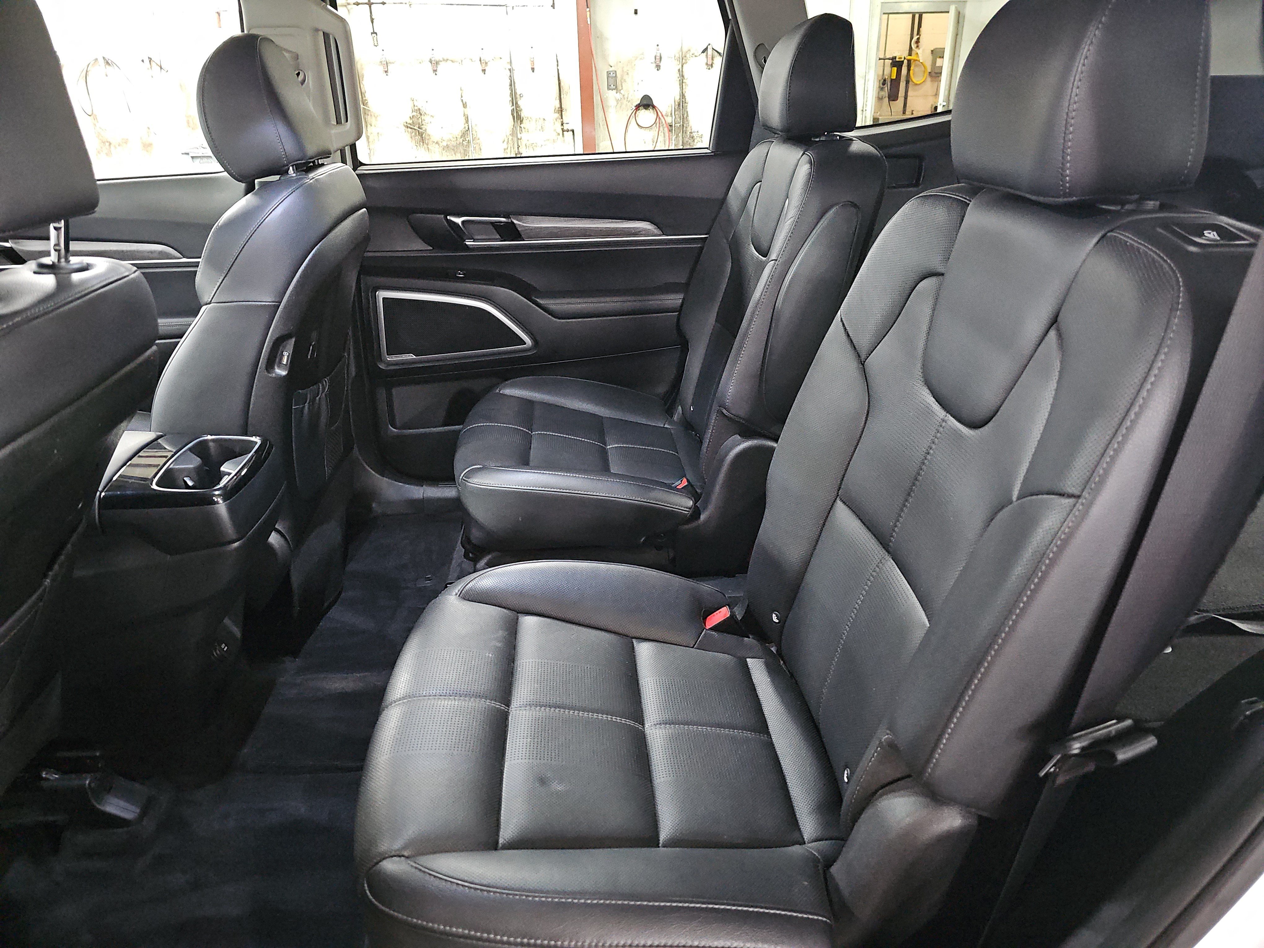 Used 2020 Kia Telluride EX w/ EX Premium Package AWD/4WD image 14