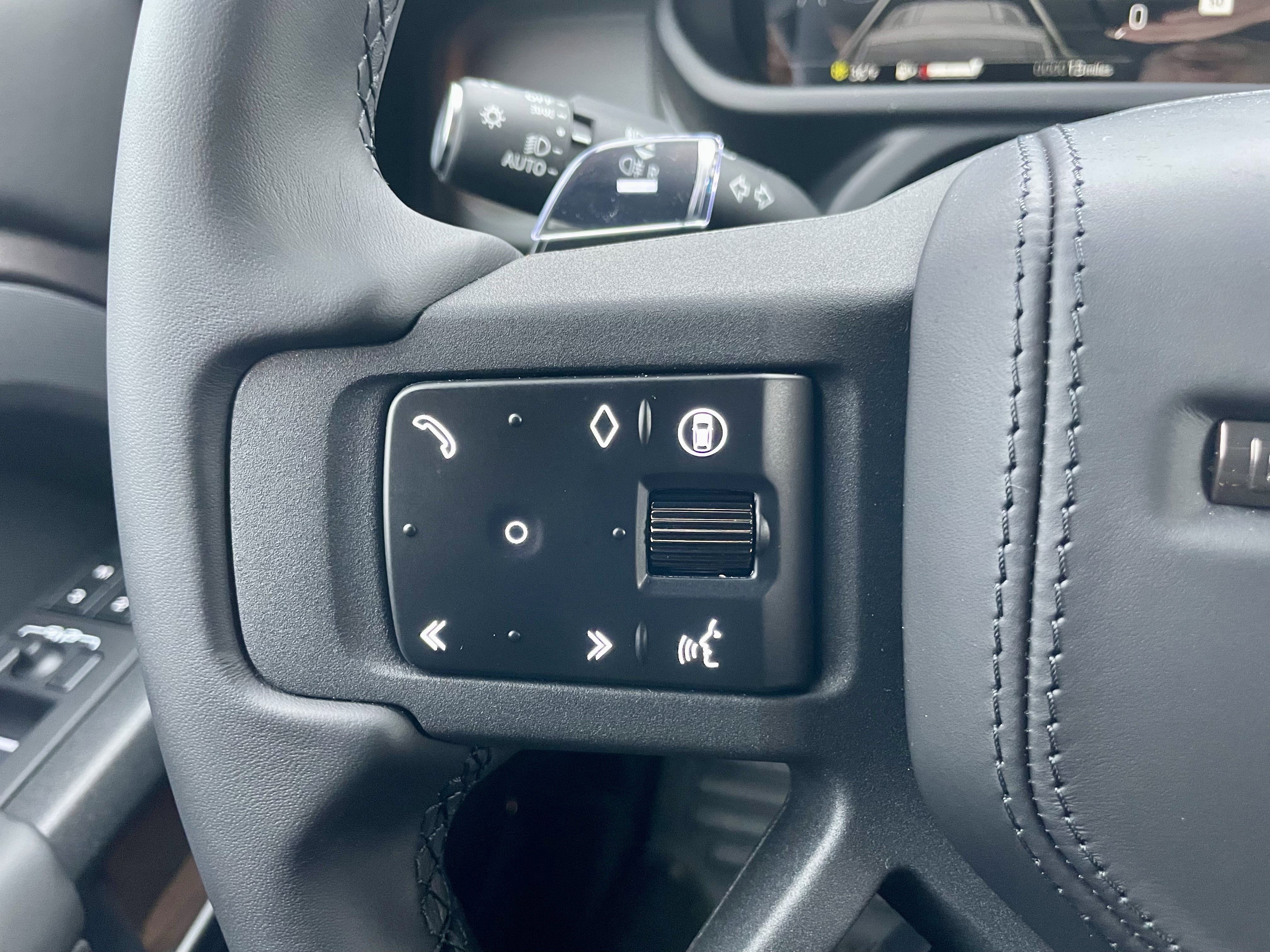 New 2026 Land Rover Defender 110 OCTA AWD/4WD image 23