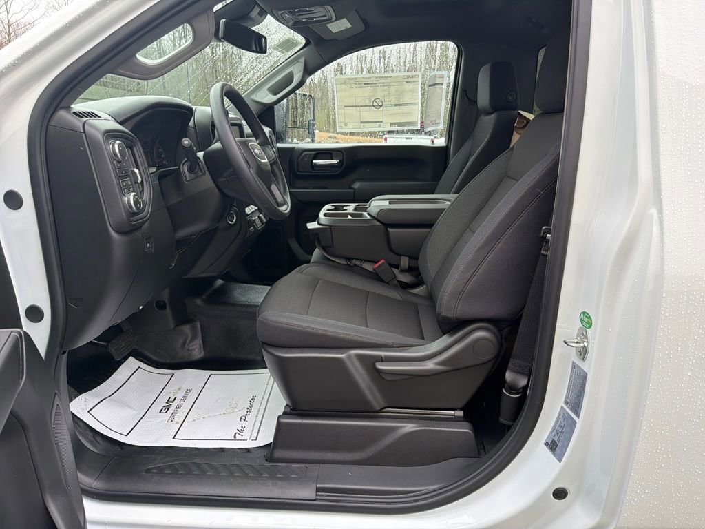 New 2026 GMC Sierra 3500 Pro w/ Convenience Package image 9
