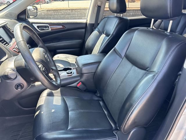 Used 2020 Nissan Pathfinder Platinum AWD/4WD image 31