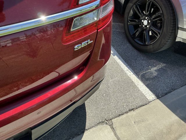 Used 2013 Ford Taurus SEL FWD image 11