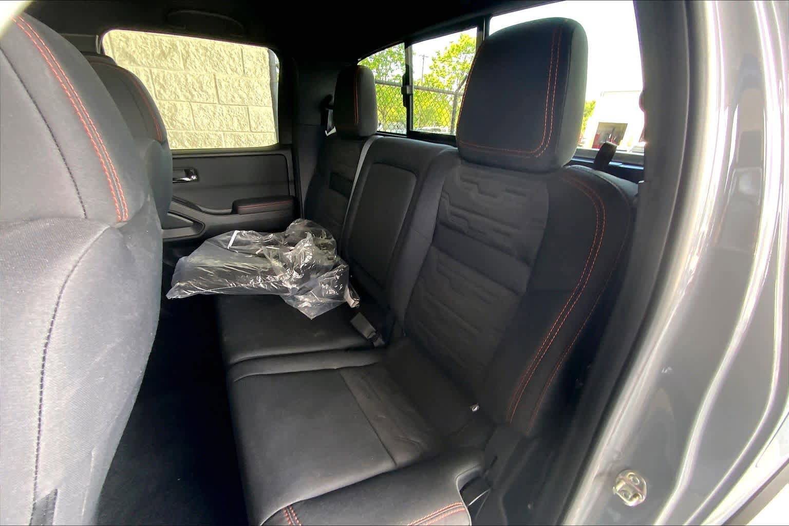 Used 2024 Nissan Frontier PRO-4X w/ Off-Road Protection Package AWD/4WD image 20