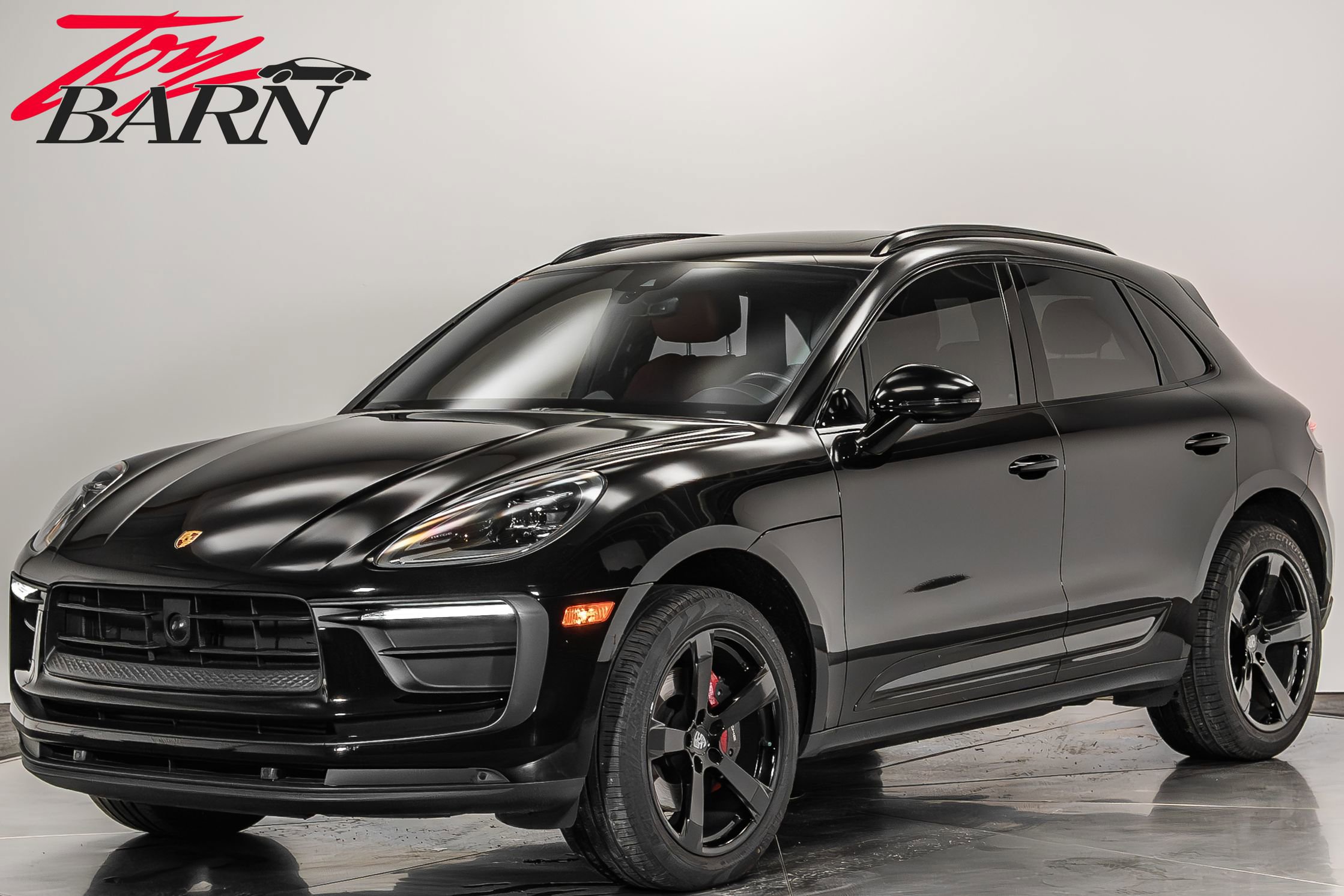 Used 2023 Porsche Macan image 1