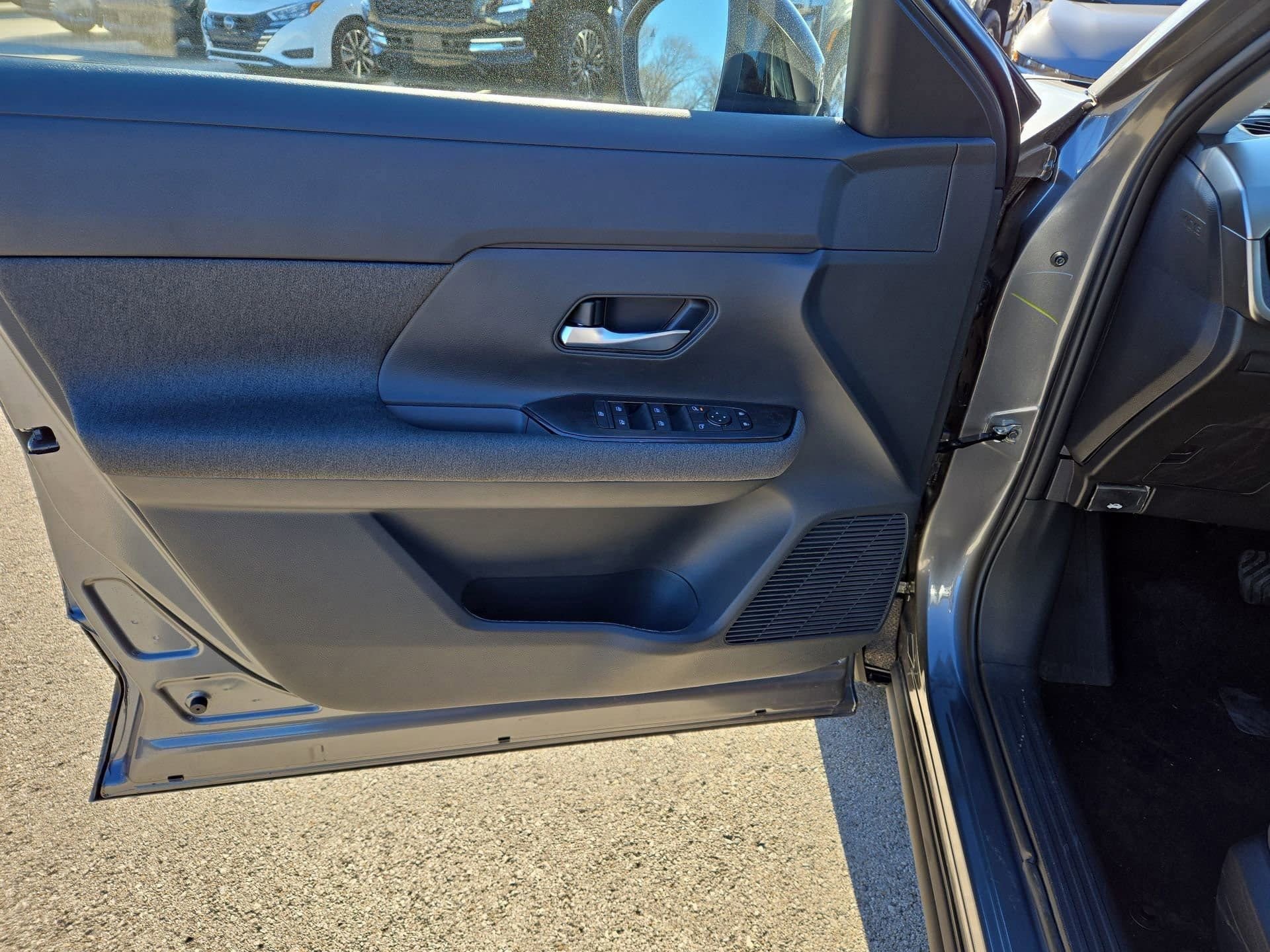 New 2026 Nissan Kicks SV w/ SV Premium Package FWD image 11