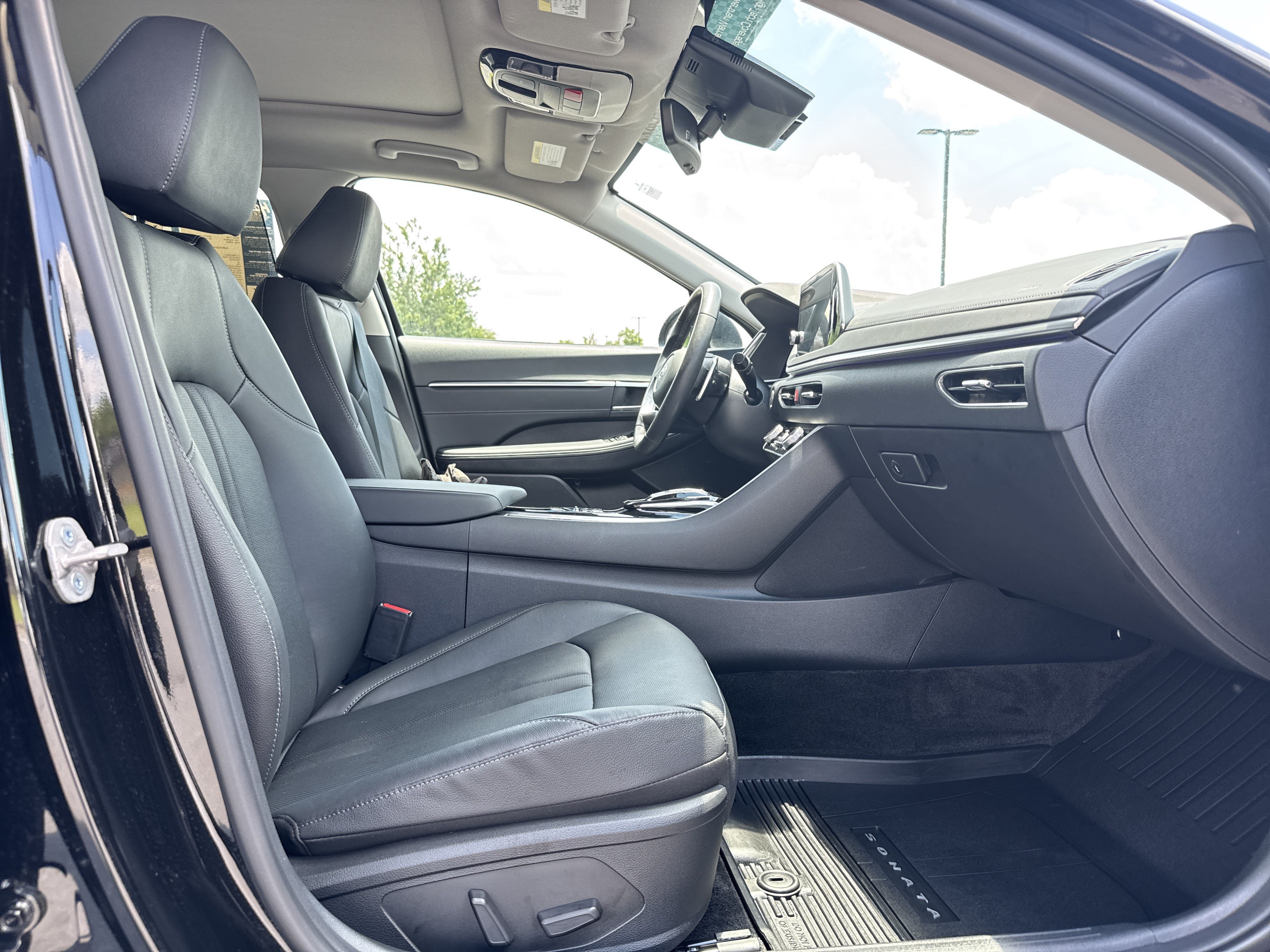 Used 2023 Hyundai Sonata Limited w/ Cargo Package FWD image 30