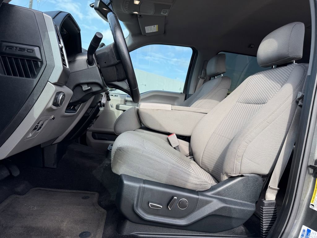 Used 2015 Ford F150 XLT w/ Equipment Group 302A Luxury RWD image 26