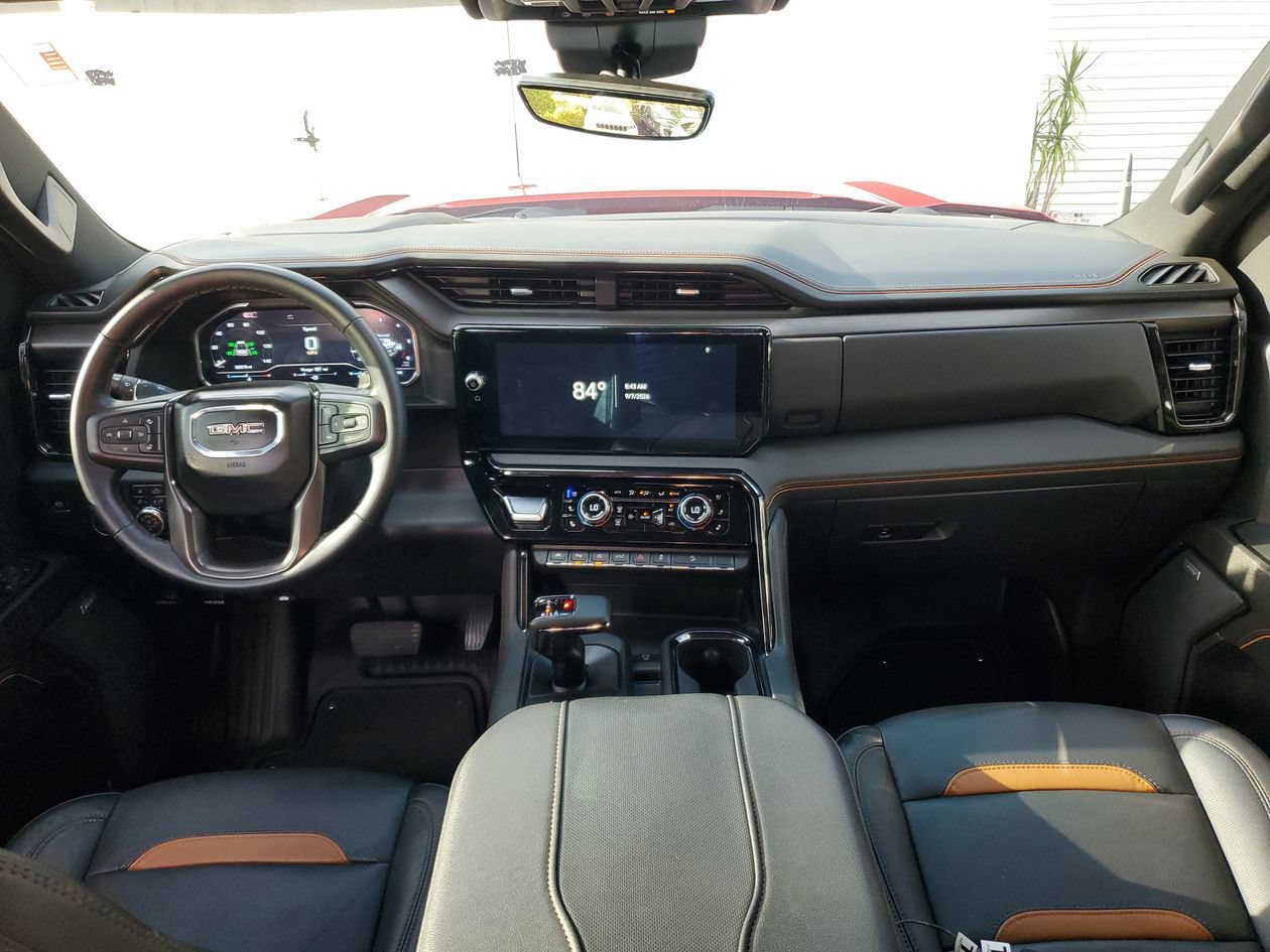 Used 2024 GMC Sierra 1500 AT4 w/ Technology Package AWD/4WD image 12