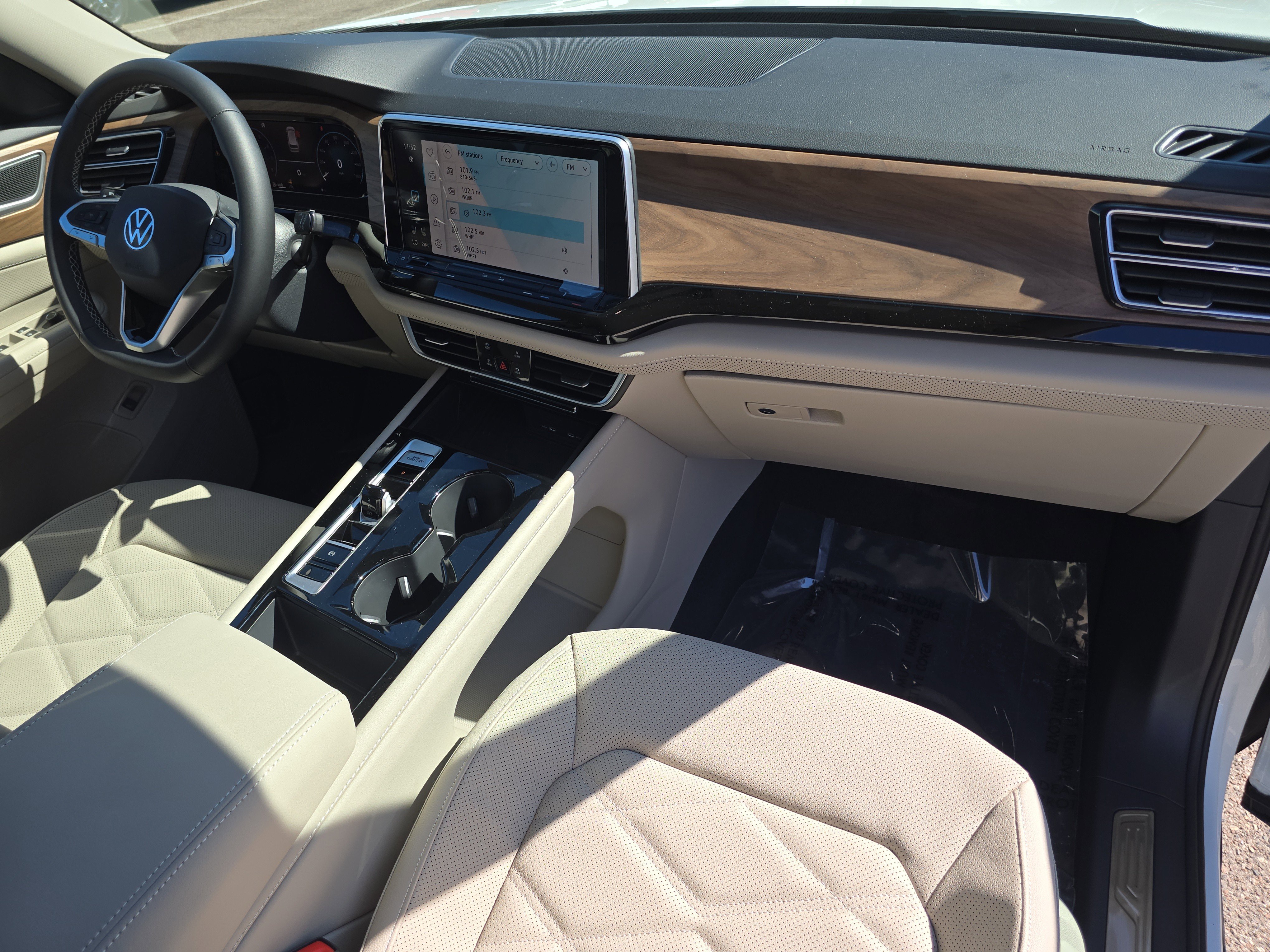 New 2026 Volkswagen Atlas SE image 11