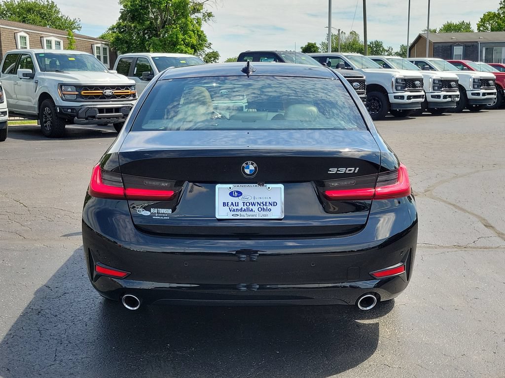 Used 2021 BMW 330i Sedan w/ Convenience Package RWD image 5