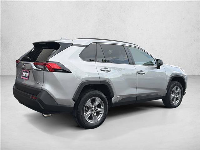 Used 2025 Toyota RAV4 LE AWD/4WD image 5