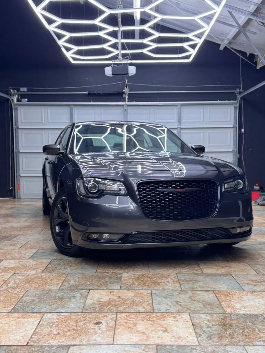 Used 2023 Chrysler 300 S RWD image 1