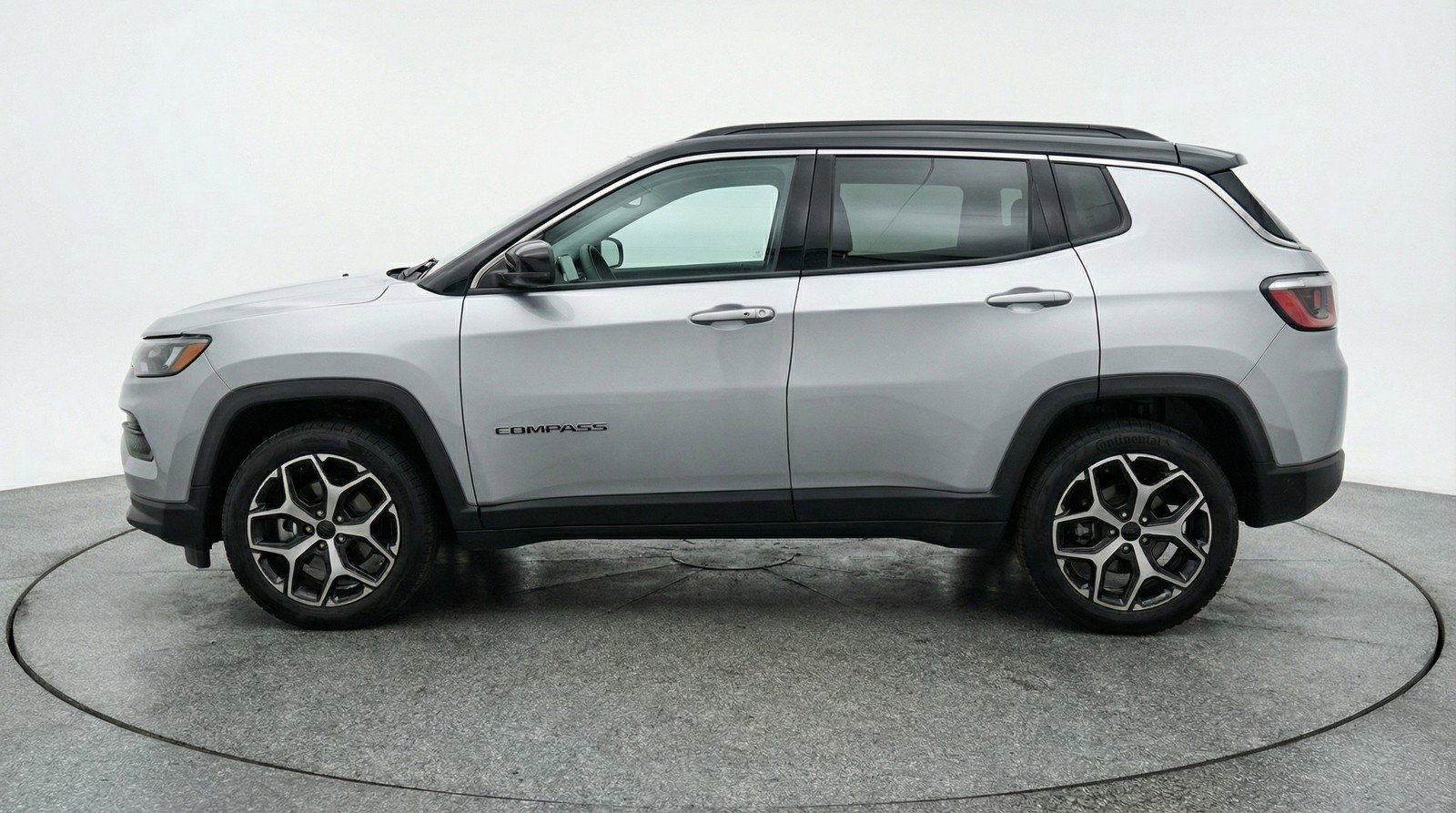Used 2025 Jeep Compass Limited image 5