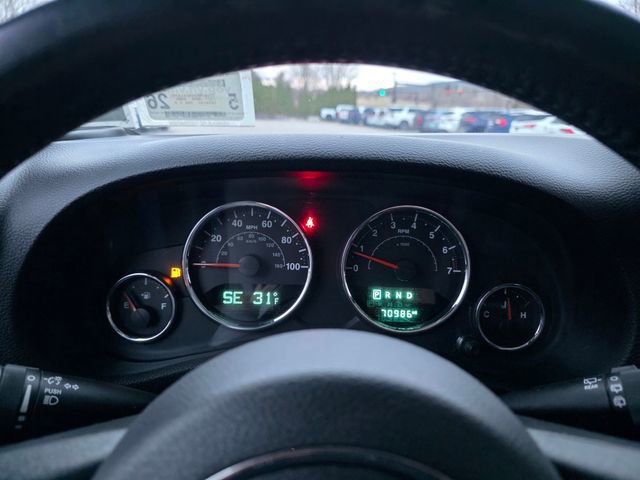 Used 2017 Jeep Wrangler Unlimited Sahara w/ Connectivity Group image 26