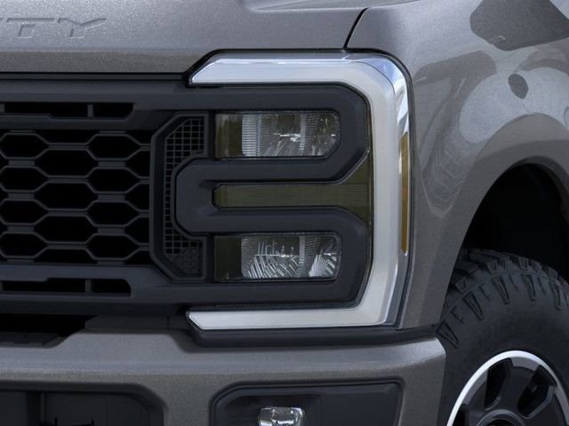 New 2025 Ford F350 Lariat image 18