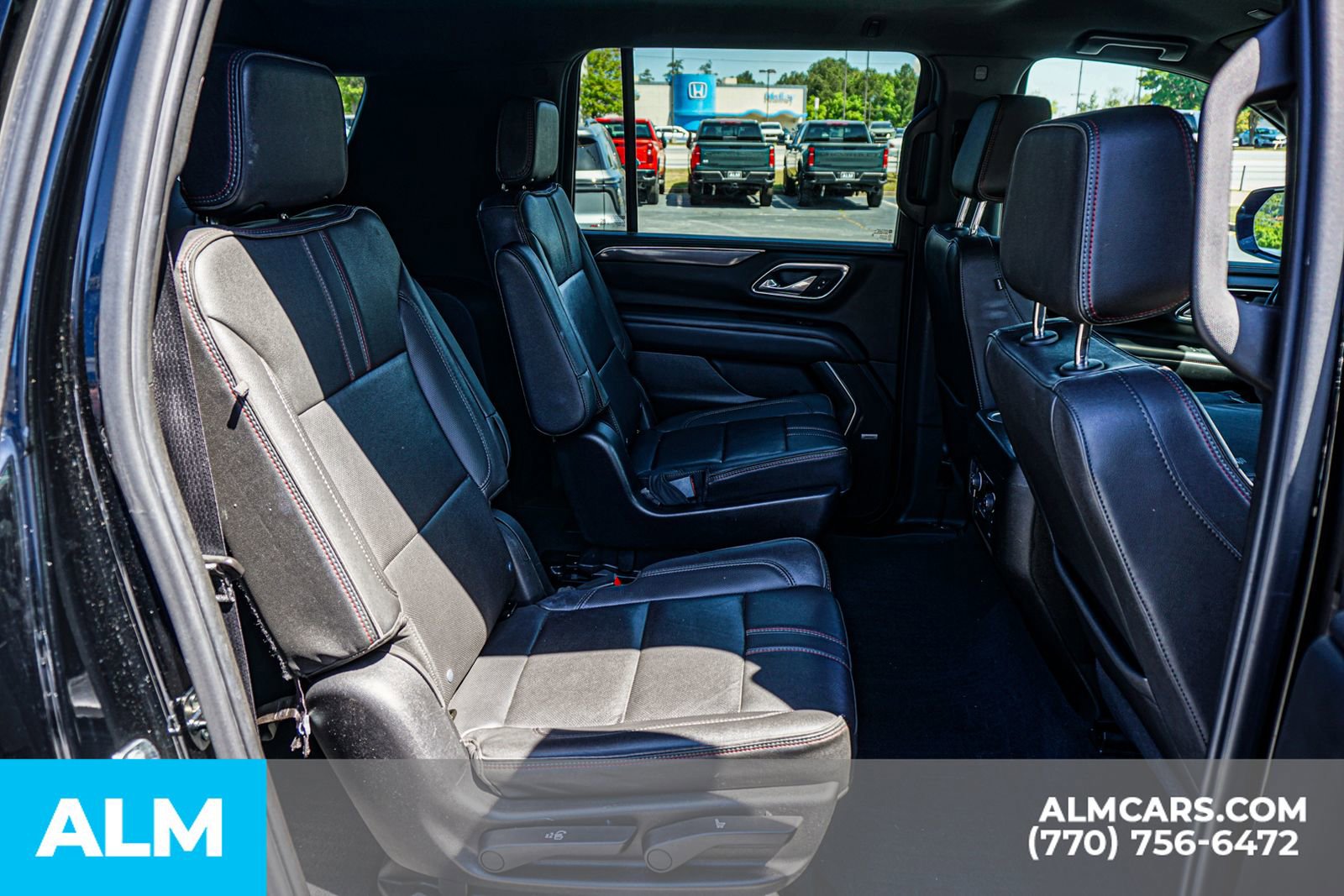 Used 2022 Chevrolet Suburban RST w/ Sport Performance Package AWD/4WD image 25