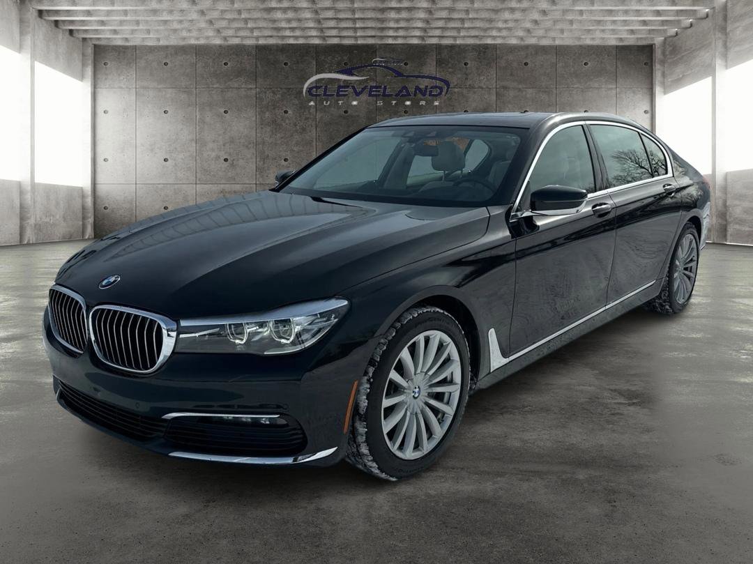 Used 2018 BMW 740i xDrive image 8