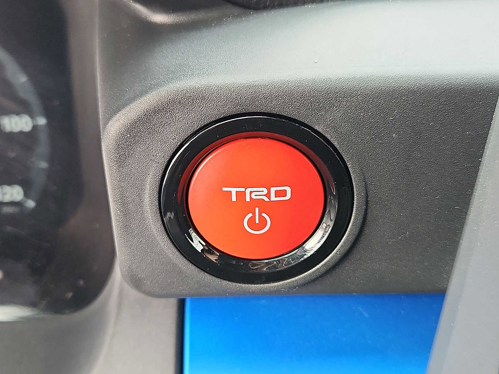 Used 2025 Toyota Tacoma TRD Sport AWD/4WD image 22