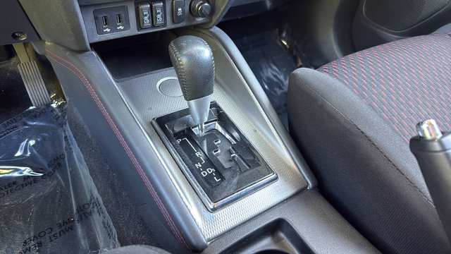 Used 2019 Mitsubishi Outlander Sport SE FWD image 23