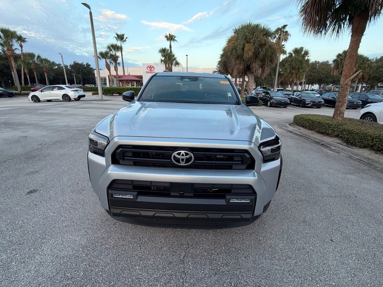 Used 2026 Toyota 4Runner SR5 AWD/4WD image 5