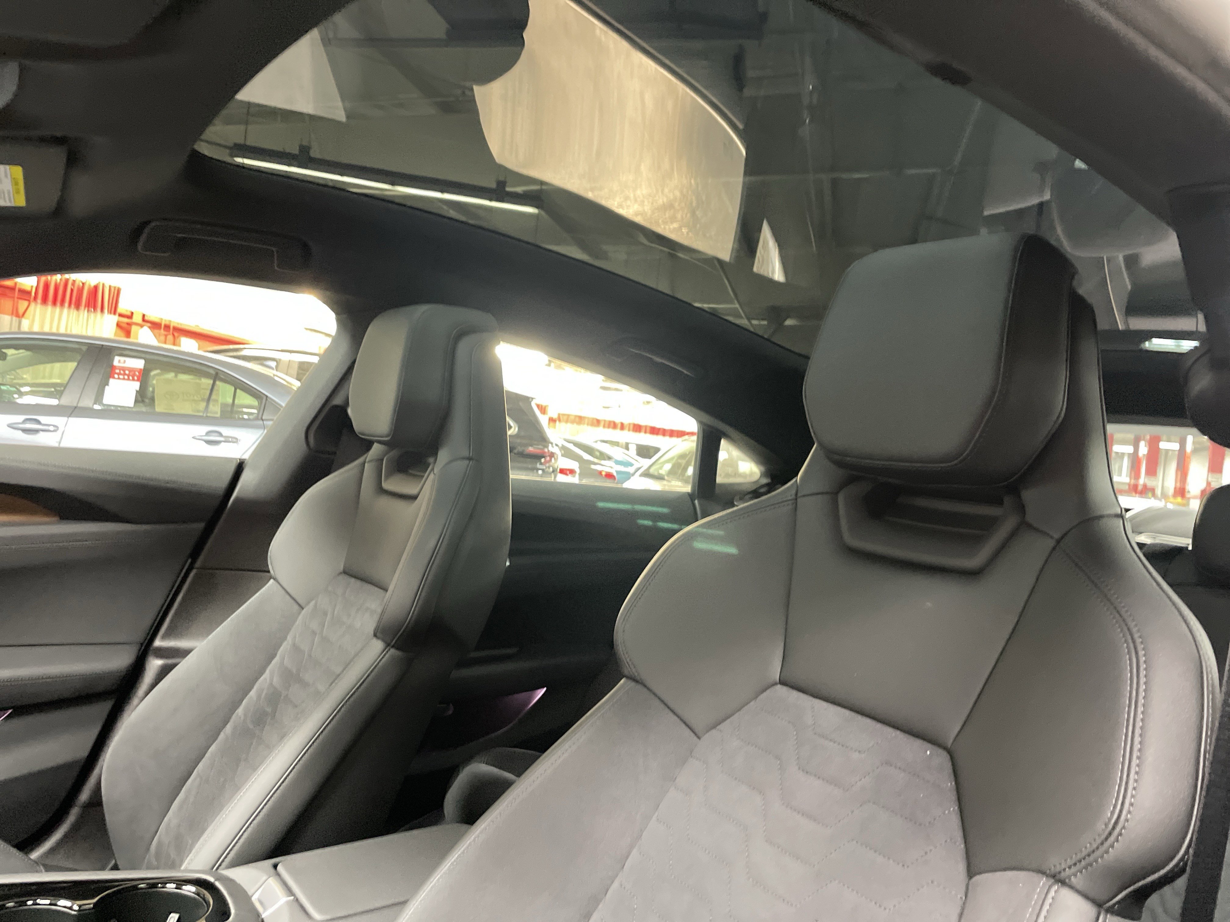 Used 2023 Audi e-tron GT Premium Plus image 30