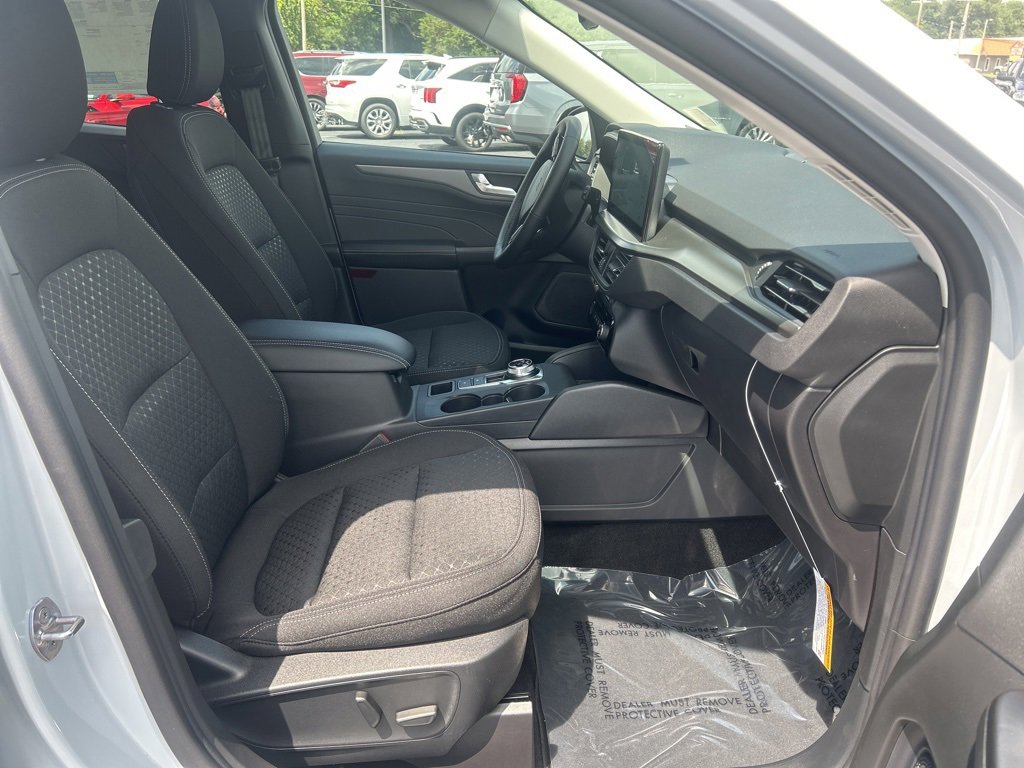 New 2025 Ford Escape Active w/ Active Premium Tech Pack image 18
