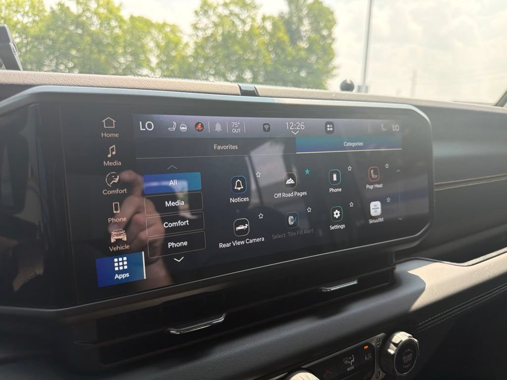 Used 2025 Jeep Gladiator Sport AWD/4WD image 31