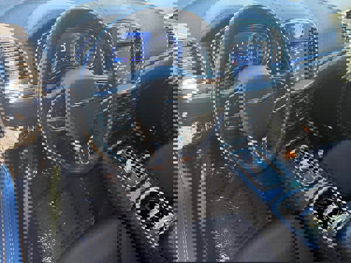 Used 2021 Chrysler 300 Touring w/ Driver Convenience Group image 15