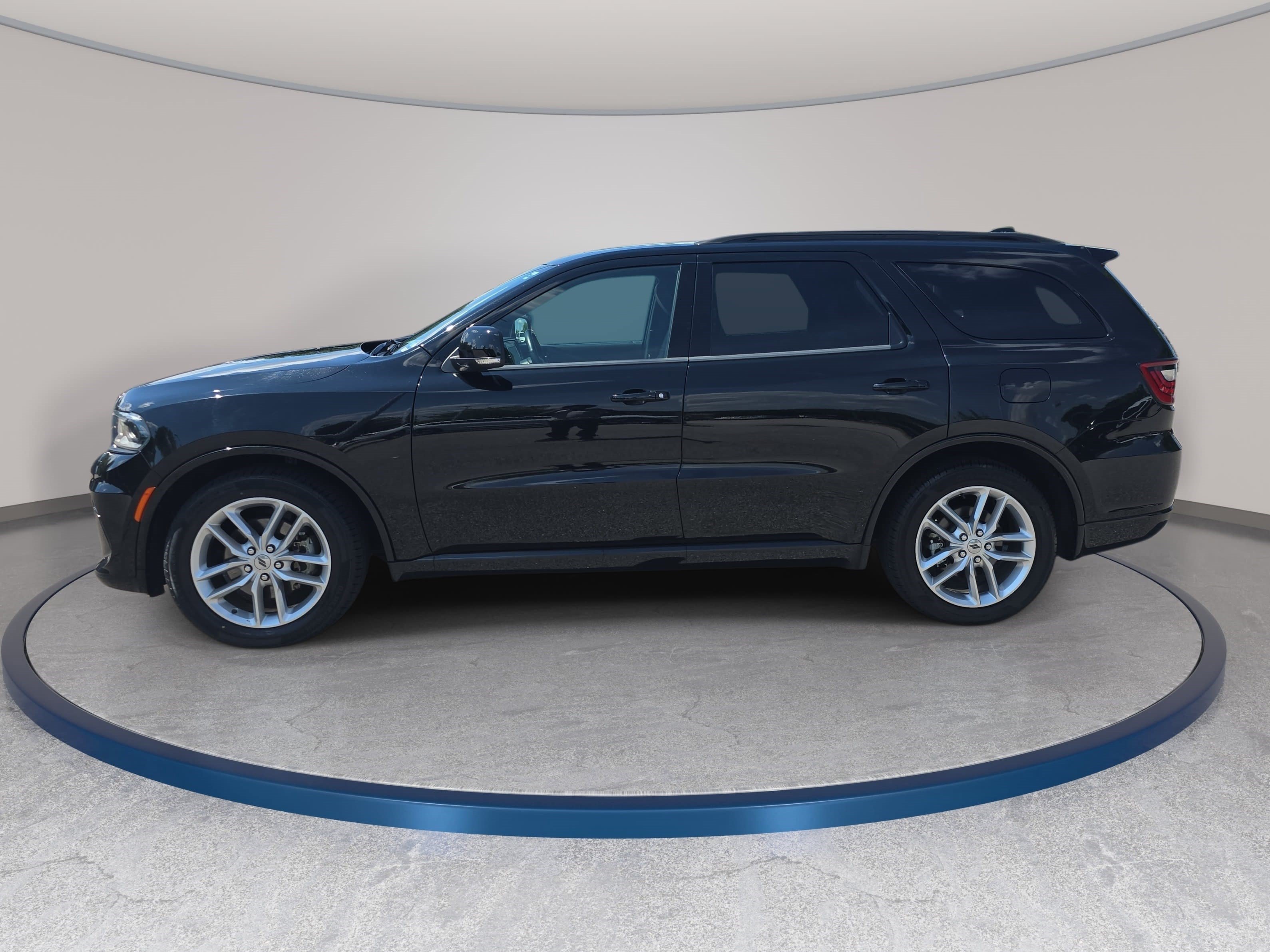 Used 2024 Dodge Durango GT RWD image 7
