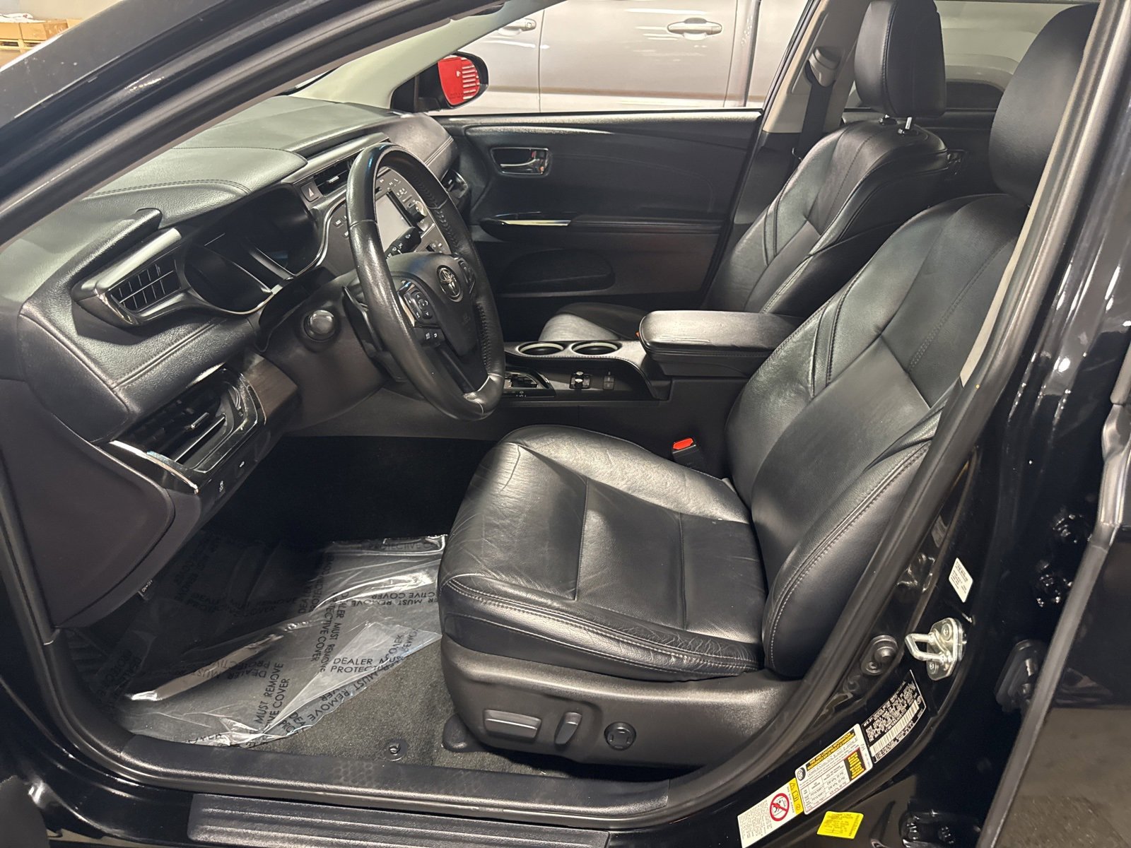 Used 2018 Toyota Avalon XLE Plus image 4