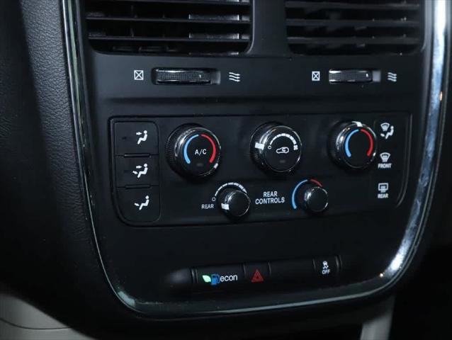 Certified 2019 Dodge Grand Caravan SE FWD image 26