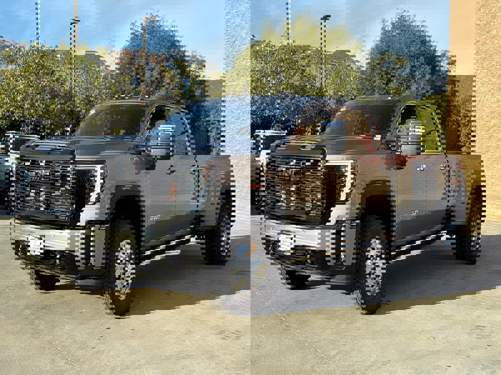 New 2026 GMC Sierra 3500 Denali Ultimate w/ LPO, Black Badging Package image 4