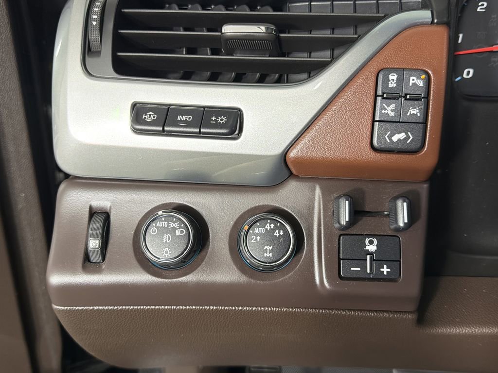 Used 2016 Chevrolet Tahoe LTZ image 25