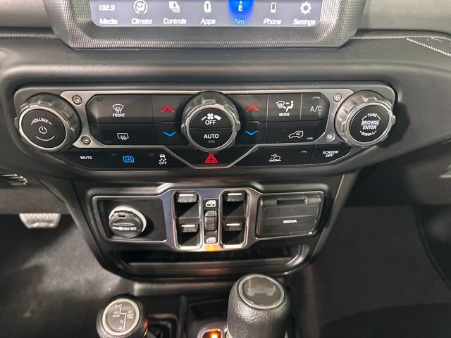 Used 2023 Jeep Wrangler Unlimited w/ 8.4" Radio Group image 23
