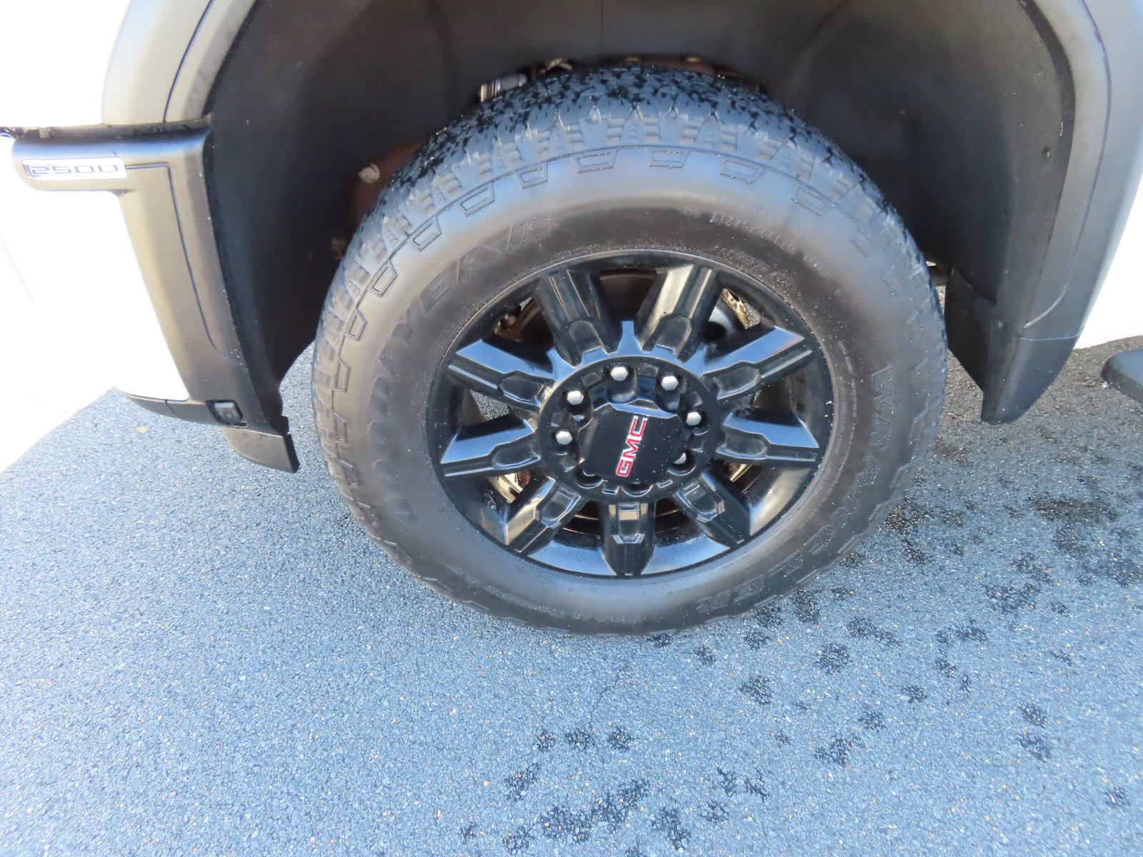 Used 2024 GMC Sierra 2500 AT4 w/ AT4 Premium Plus Package AWD/4WD image 15