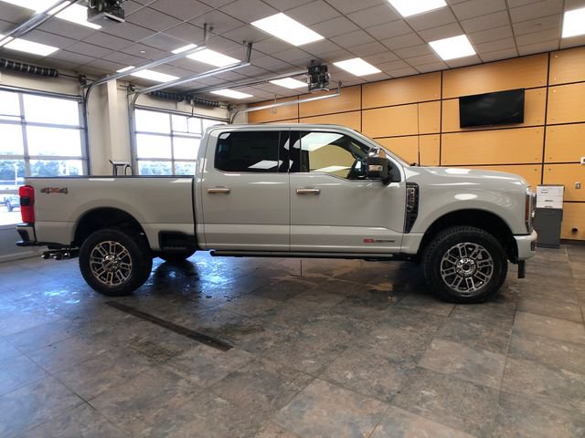 New 2026 Ford F250 Platinum w/ Platinum Plus Package AWD/4WD image 8