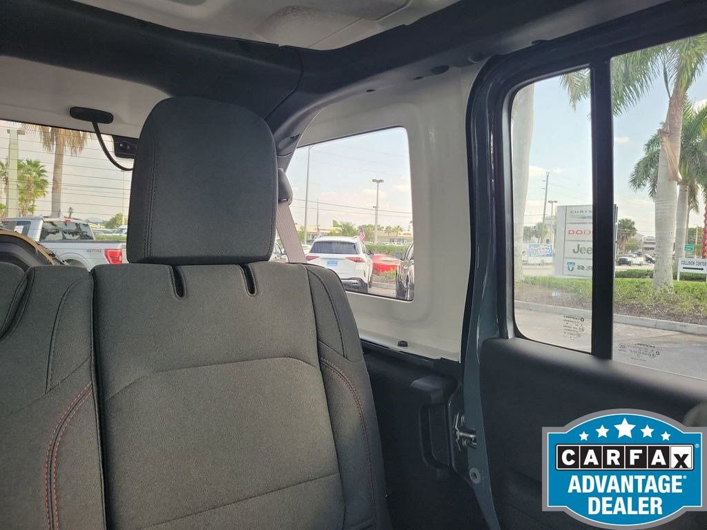 Used 2025 Jeep Wrangler Unlimited Rubicon w/ Steel Bumper Group image 16