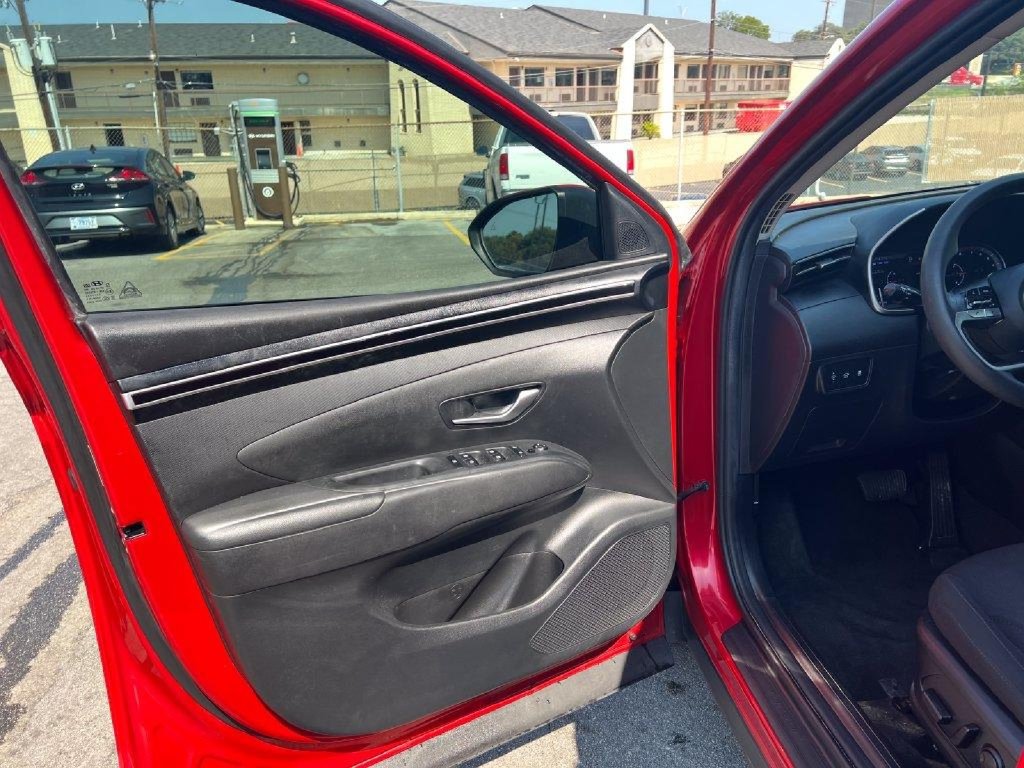 Used 2023 Hyundai Tucson SEL w/ Cargo Package FWD image 18