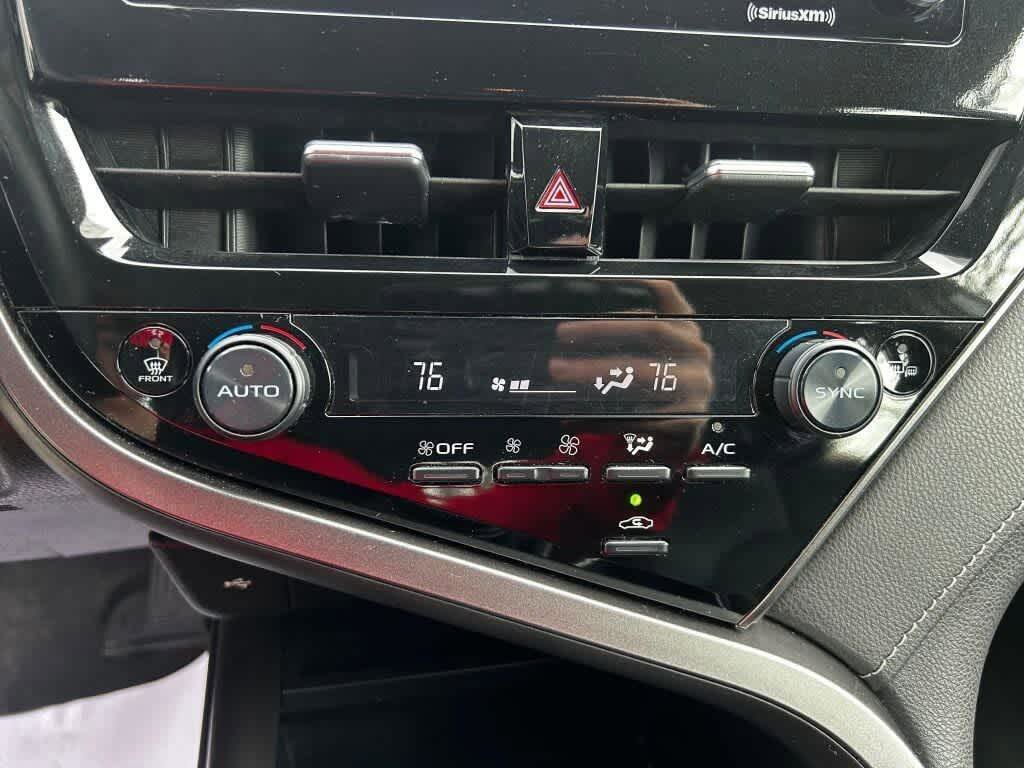 Used 2023 Toyota Camry SE image 12