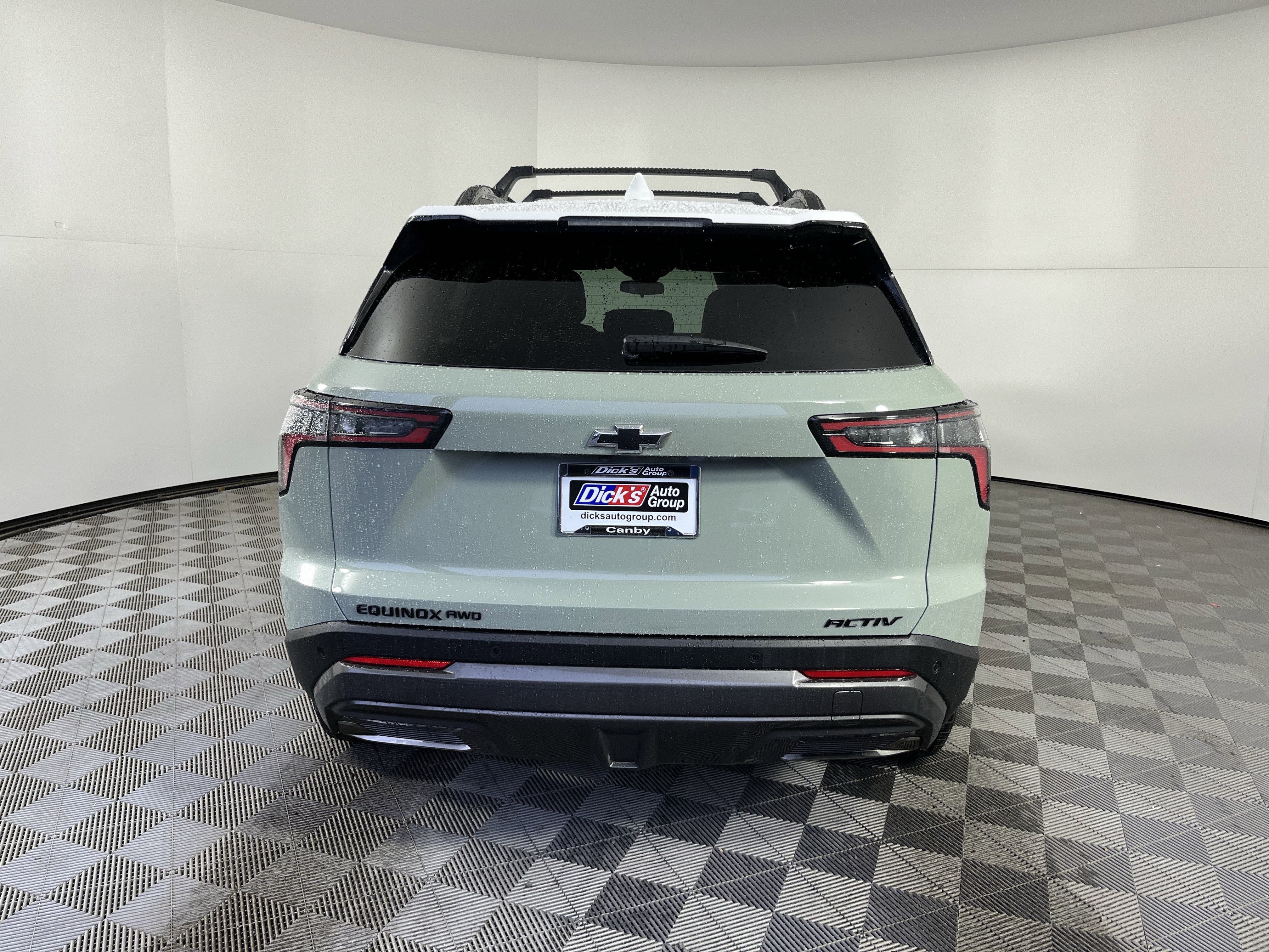 Used 2025 Chevrolet Equinox ACTIV w/ Convenience Package III image 4