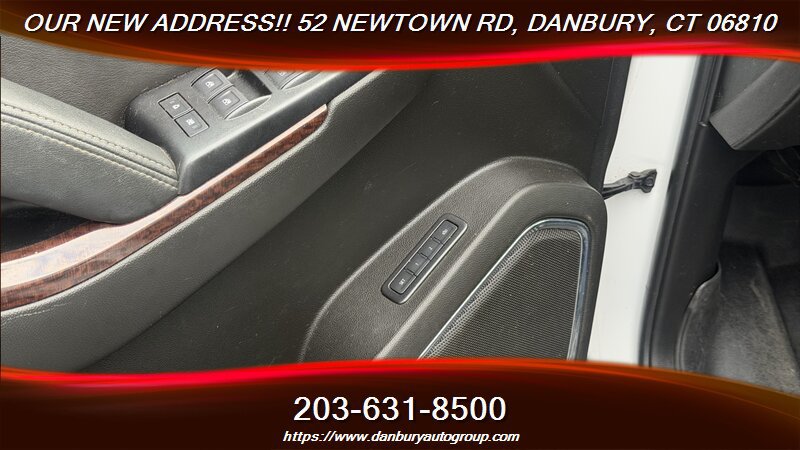 Used 2019 GMC Yukon XL SLT AWD/4WD image 11