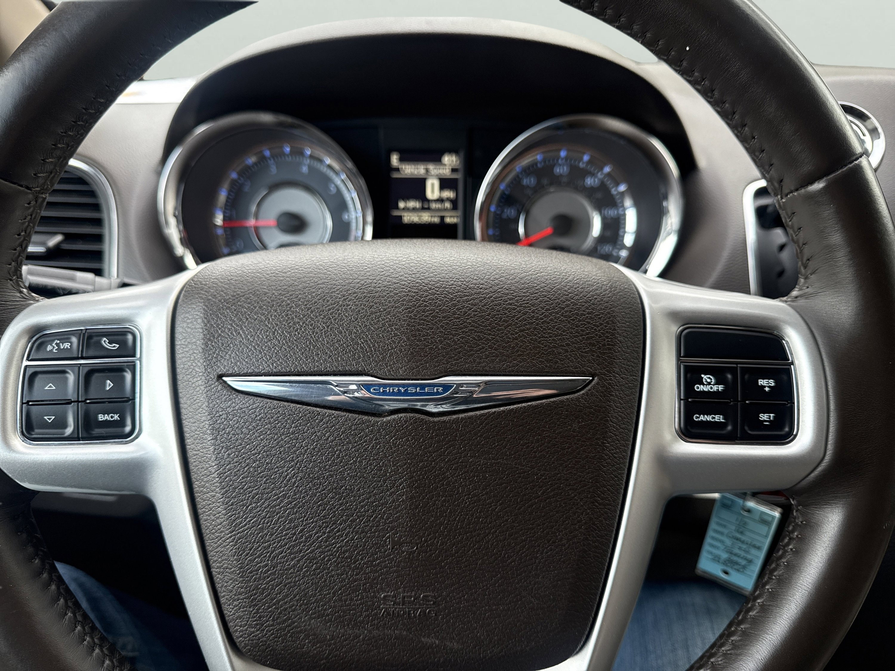 Used 2016 Chrysler Town & Country Touring image 22