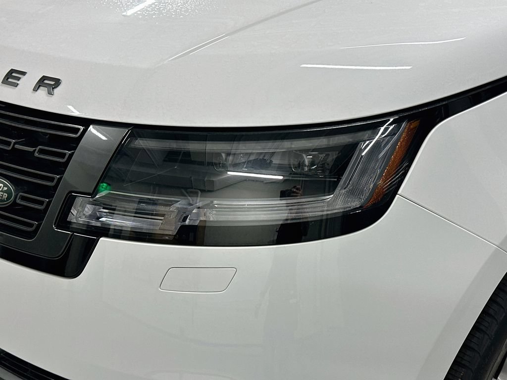 Certified 2023 Land Rover Range Rover SE AWD/4WD image 32