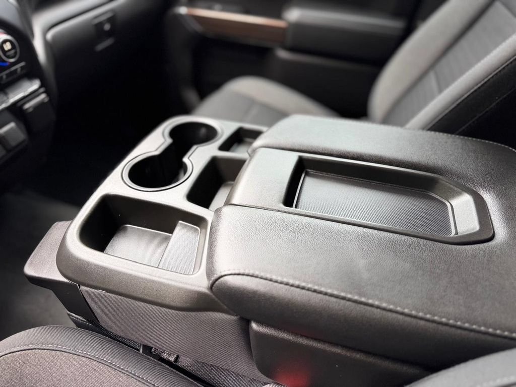 Used 2019 Chevrolet Silverado 1500 LT w/ All-Star Edition AWD/4WD image 17